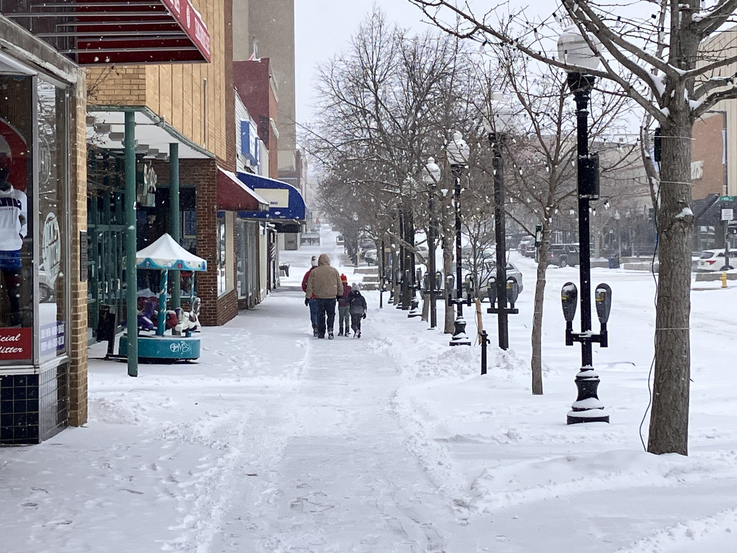 3rd big winter storm hits Lawrence area, bringing snow